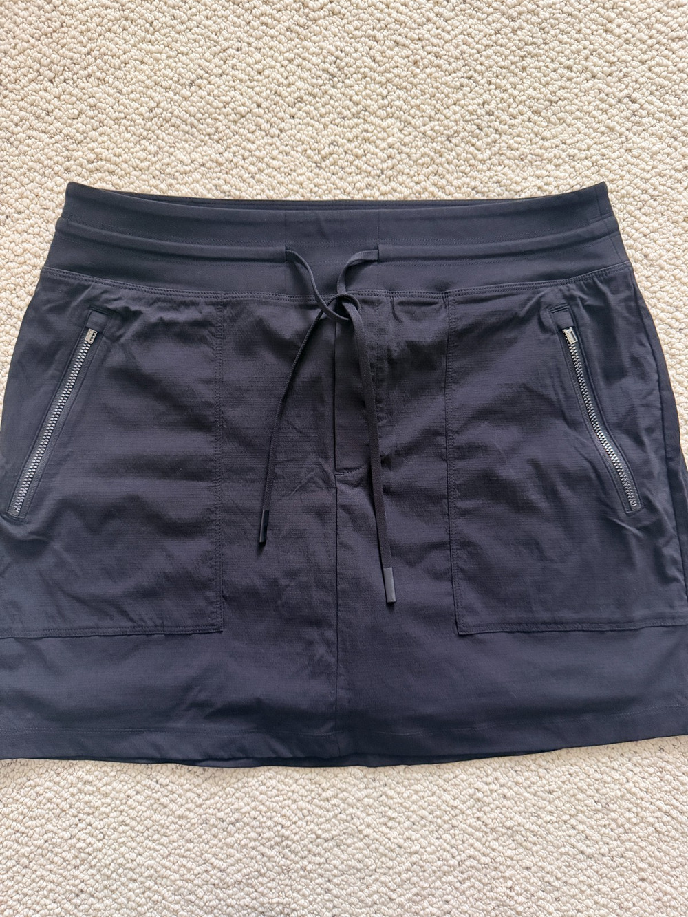 Athleta Womens Skort Size 10 Olive Green Ripstop Zip Pockets Drawstring Hiking